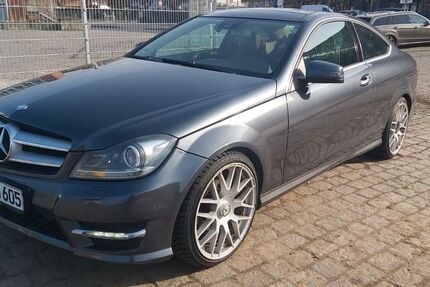 Mercedes-Benz C 250 233.000 km 7.500 &euro; HAMBURG 20539