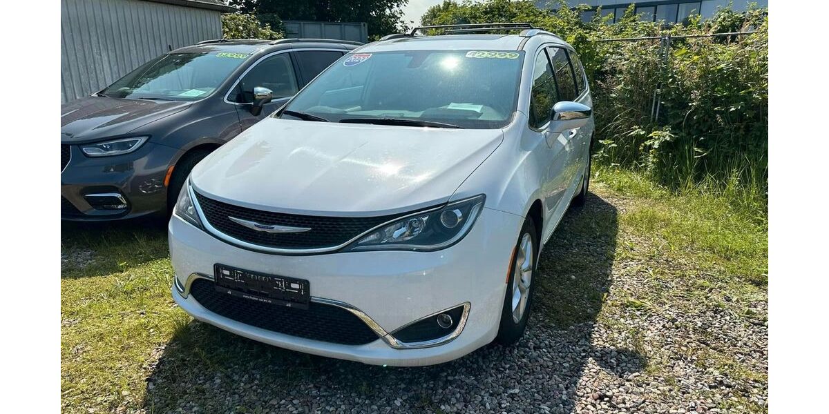 Chrysler Pacifica 104.000 km 35.999 &euro; Hamburg 22309