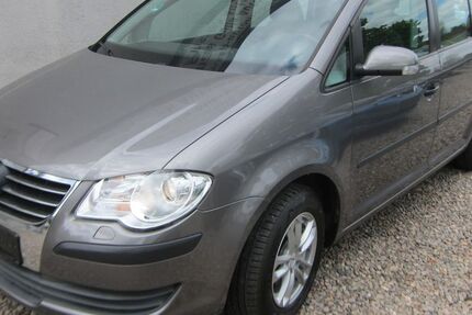 VW Touran 180.496 km 4.700 &euro; Hamburg 22147