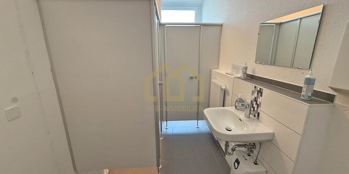 Top- Bürofläche in Hamburg Jenfeld mit 400 m². Einzug sofort möglich. EUR 7,35 m². Fläche teilbar. - Gewerbeobjekt Hamburg Wandsbek | Angebot:26634857