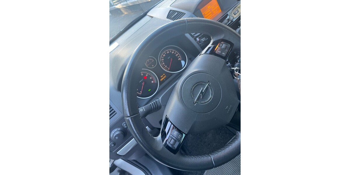 Opel Zafira 209.103 km 4.799 € Geesthacht 21502