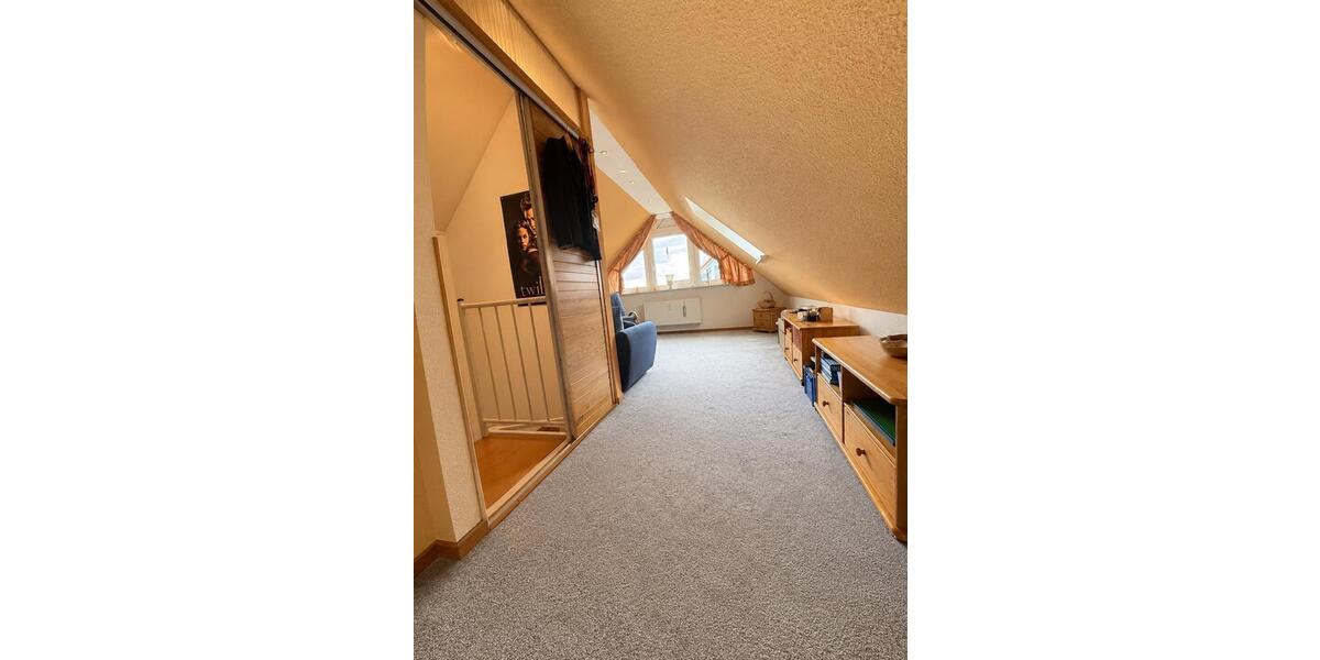 Dachgeschoßwohnung Neu Wulmstorf - 4 Zimmer, 90 m&sup2;, 257.000&euro; | Angebot:26314290
