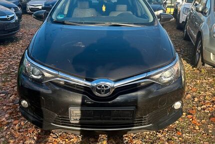 Toyota Auris 160.482 km 7.700 &euro; Hamburg 21079