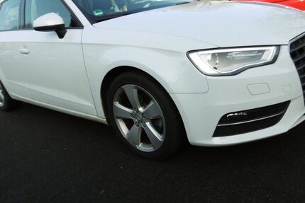 Audi A3 122.153 km 12.800 &euro; Hamburg 22459