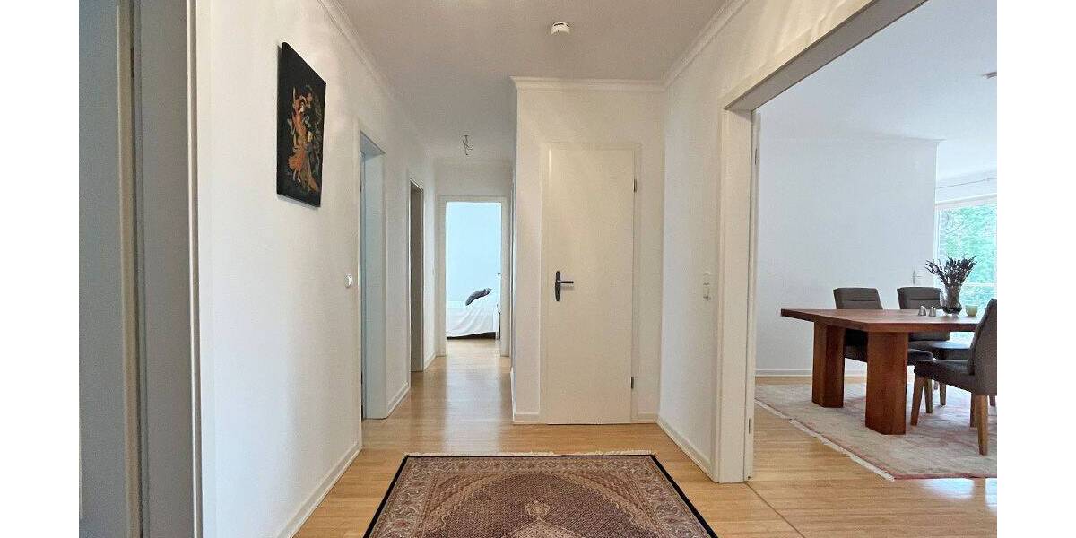 Etagenwohnung Hamburg Wellingsbüttel - 4 Zimmer, 121 m&sup2;, 2.230&euro; | Angebot:26438521