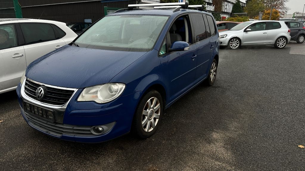 VW Touran 240.000 km 2.700 &euro; Winsen/Luhe 21423