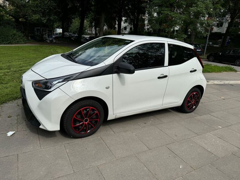 Aygo (X)