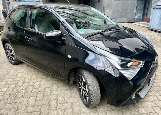 Toyota Aygo (X) 35.000 km 11.800 &euro; Hamburg 22303