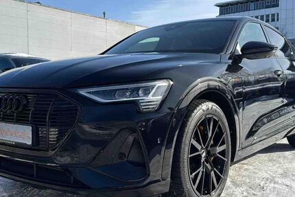 Audi e-tron 48.712 km 37.950 &euro; Hamburg 22047