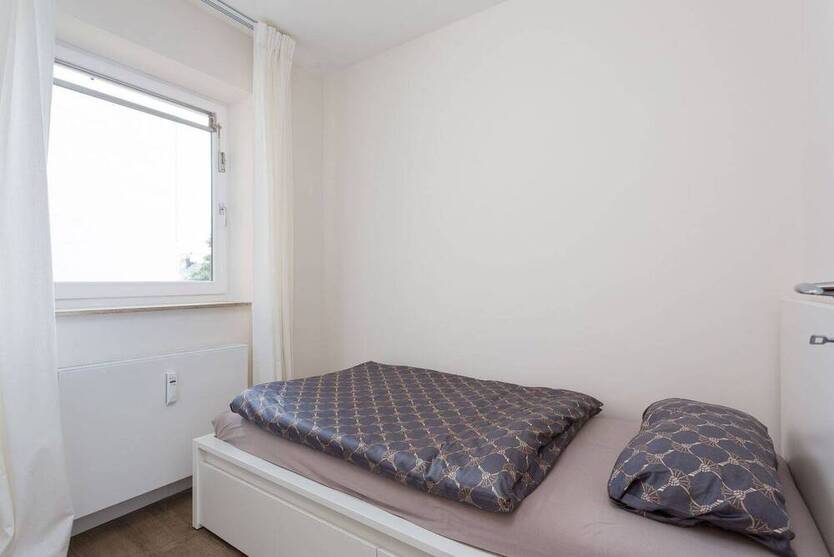 Hallerstraße! 1,5 Zimmer Apartment nebst Balkon & Tiefgaragenstellplatz!