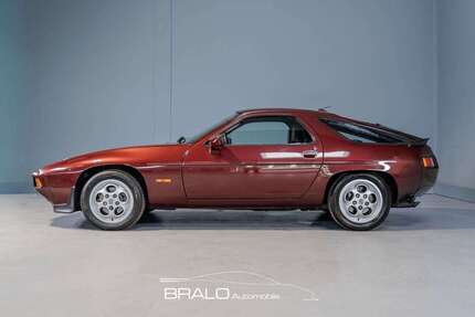 Porsche 928 84.850 km 39.928 &euro; Hamburg 22339