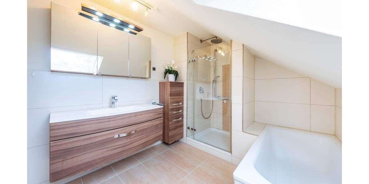 Einfamilienhaus Hamburg Bergedorf - 7 Zimmer, 170 m&sup2;, 695.000&euro; | Angebot:25313989