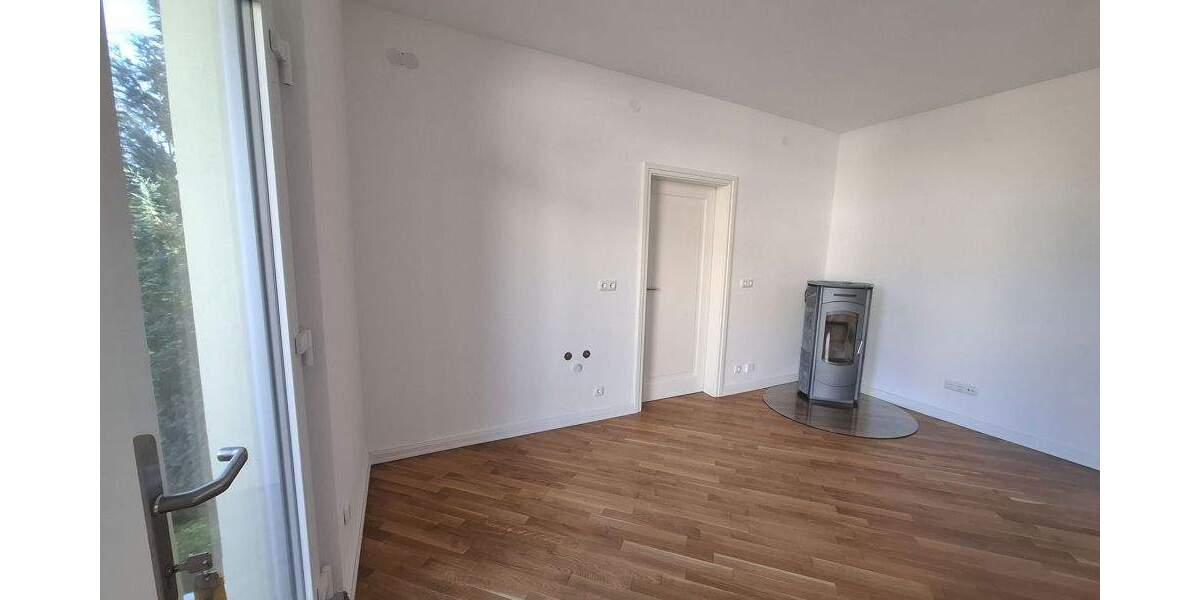 Genau richtig für Ihre kleine Familie oder für eine Zweier-WG der Generation 50 plus! 4 zimmer