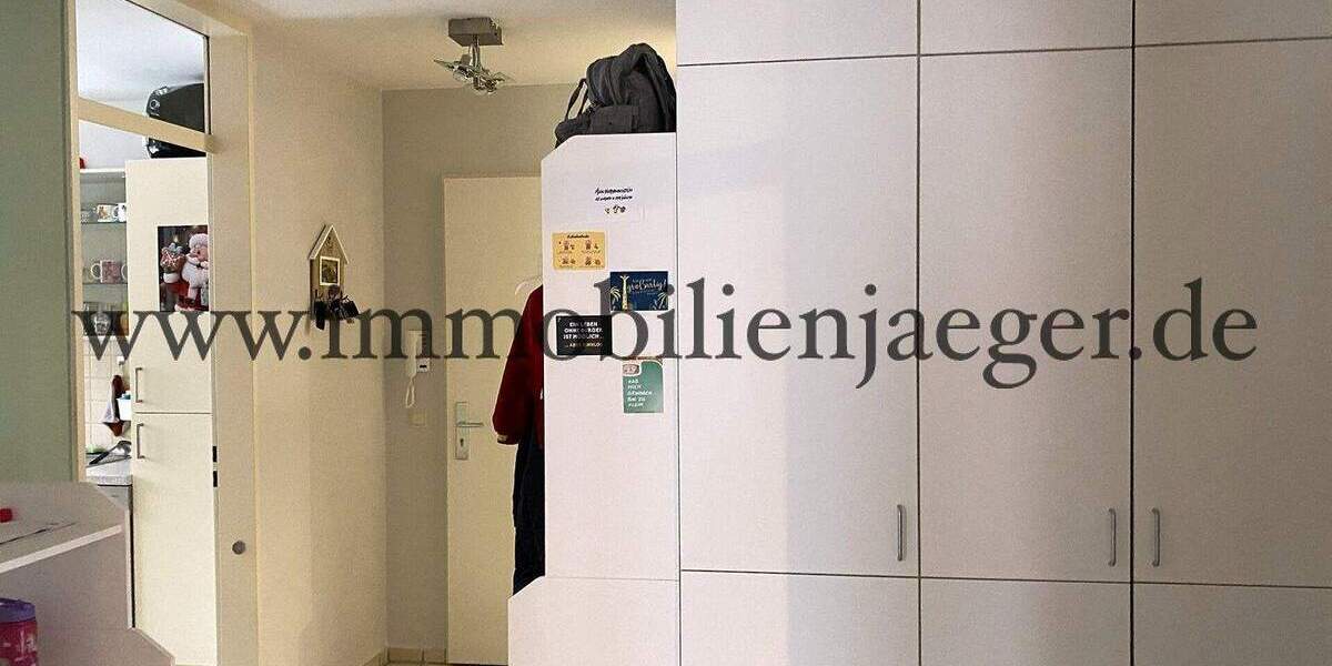 Kohfurth in 2.Hausreihe - helle Eckwohnung im Hochparterre mit Terrasse - 2x Bäder, EBK, TG möglich 4 zimmer