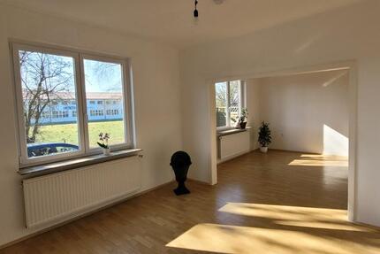 Haus Bönningstedt - 4 Zimmer, 90 m&sup2;, 1.100&euro; | Angebot:25589898