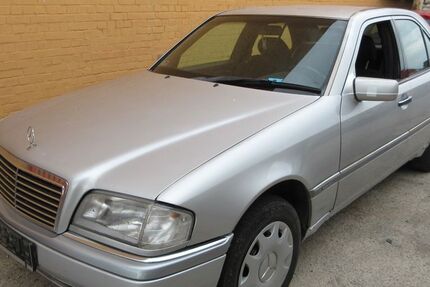 Mercedes-Benz C 250 390.570 km 1.750 &euro; Hamburg 20537