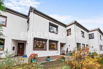 Zentral in Volksdorf: Großzügiges Townhouse - zeitloser Charme trifft modernes Familienleben 5 zimmer