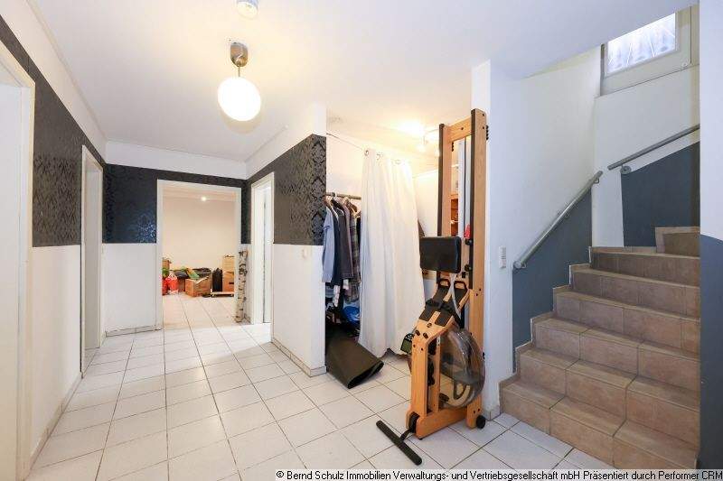 Doppelhaushälfte mit Vollkeller, Terrasse und Garten - viel Platz für die Familie 7 zimmer