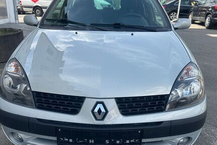 Renault Clio 37.000 km 2.450 € Hamburg 22047