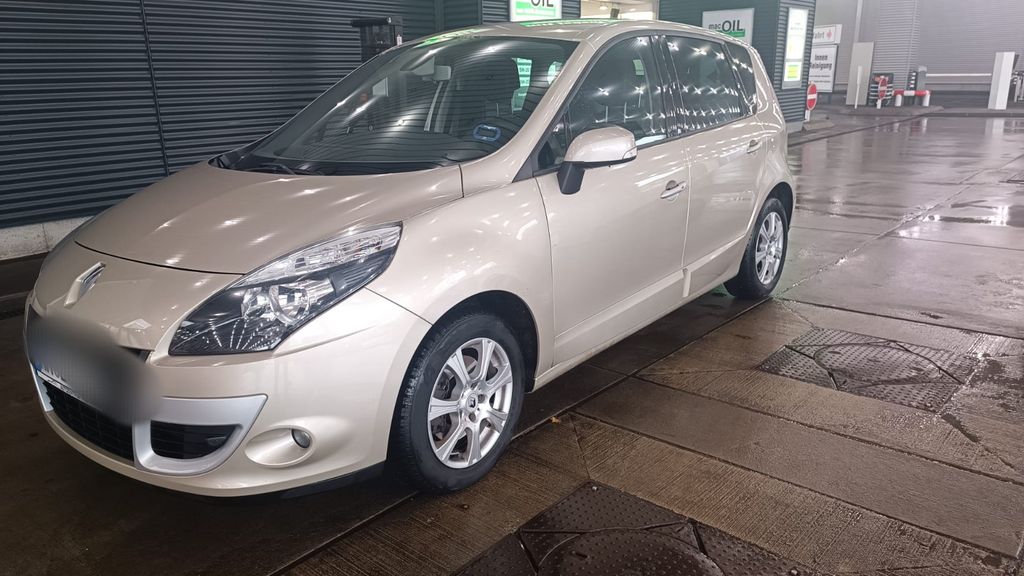 Renault Scenic 159.884 km 5.250 &euro; Hamburg 21079