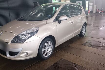 Renault Scenic 159.884 km 5.370 &euro; Hamburg 21079
