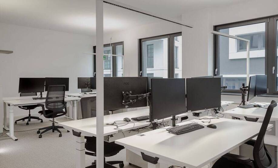 Moderne Büroplätze zur Untermiete - voll möbliert & Stellplatzoption - All-in-Miete