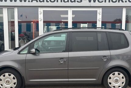 VW Touran 222.000 km 4.970 &euro; Winsen (Luhe) 21423