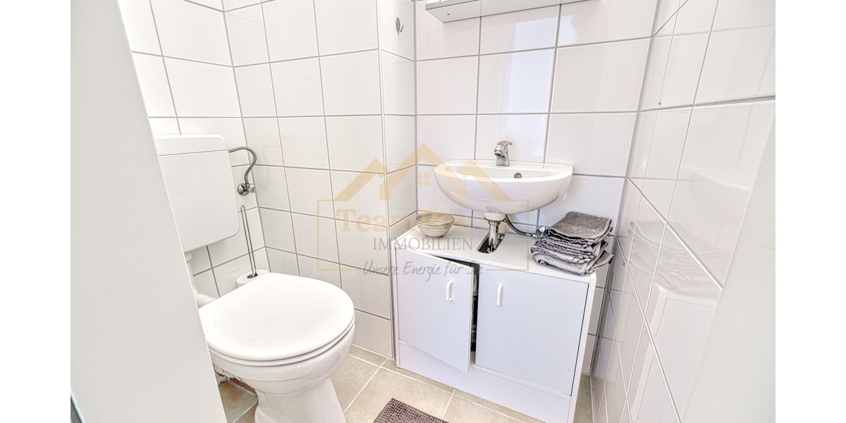 Wohnen nahe AEZ: 3,5 Zimmer, Balkon & TG - Stellplatz im Hochparterre - Erdgeschoßwohnung Hamburg Wandsbek | Angebot:26294180