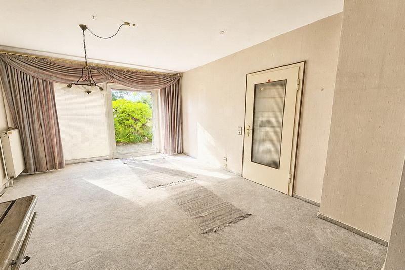 Bestlage in Ulzburg-Süd: Sanierungsbedürftiges Reihenhaus mit schönem Garten, Garage & viel Potenzial ! - Reihenmittelhaus Henstedt-Ulzburg Ulzburg | Angebot:26943293
