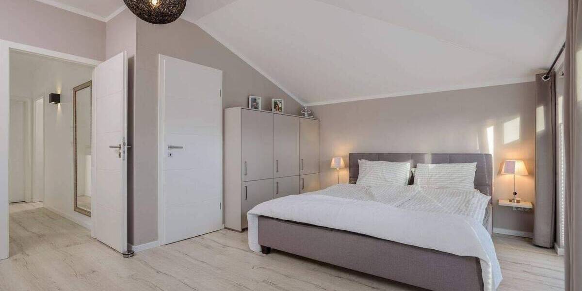 Reihenmittelhaus Hamburg Groß Flottbek - 5 Zimmer, 144 m&sup2;, 1.099.000&euro; | Angebot:26903754