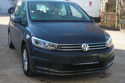 VW Touran 128.755 km 14.390 &euro; Hamburg 20537