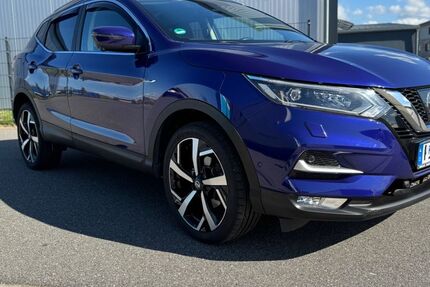 Nissan Qashqai 82.000 km 13.870 &euro; Moorrege 25436