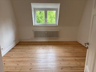 Dachgeschoßwohnung Hamburg Bahrenfeld - 6 Zimmer, 180 m&sup2;, 3.300&euro; | Angebot:26357237