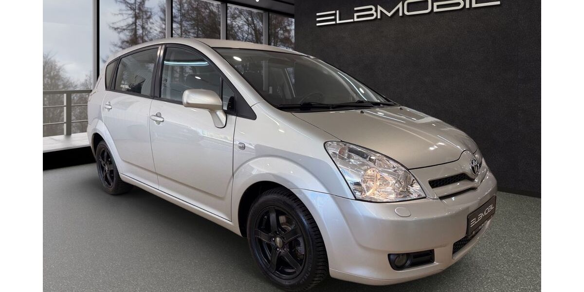Toyota Corolla Verso 157.000 km 6.890 &euro; Hamburg 20537