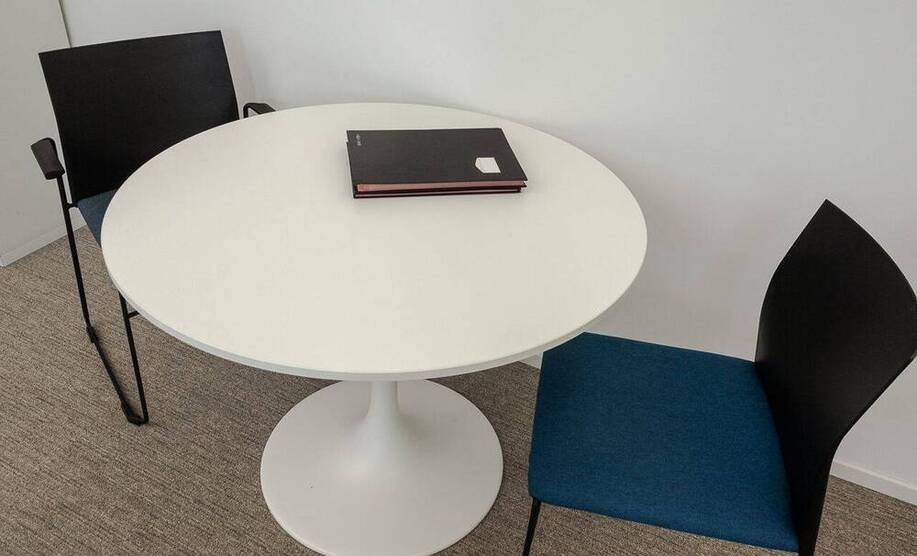 Moderne Büroplätze zur Untermiete - voll möbliert & Stellplatzoption - All-in-Miete