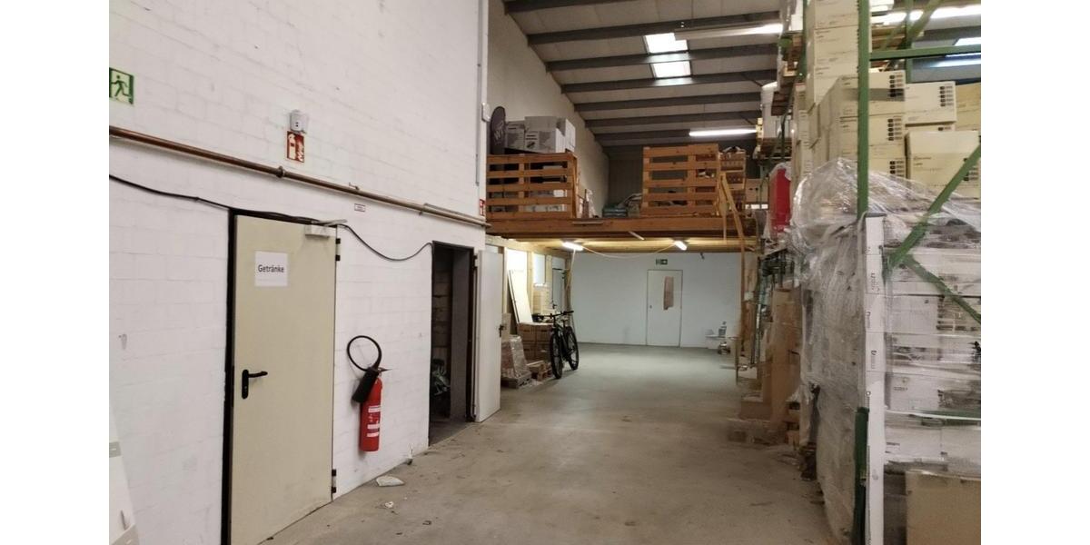 Top Lager- & Produktionshalle, Büro, Regale, Stapler zimmer