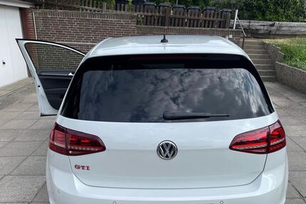 VW Golf 110.552 km 17.900 &euro; Trittau 22946