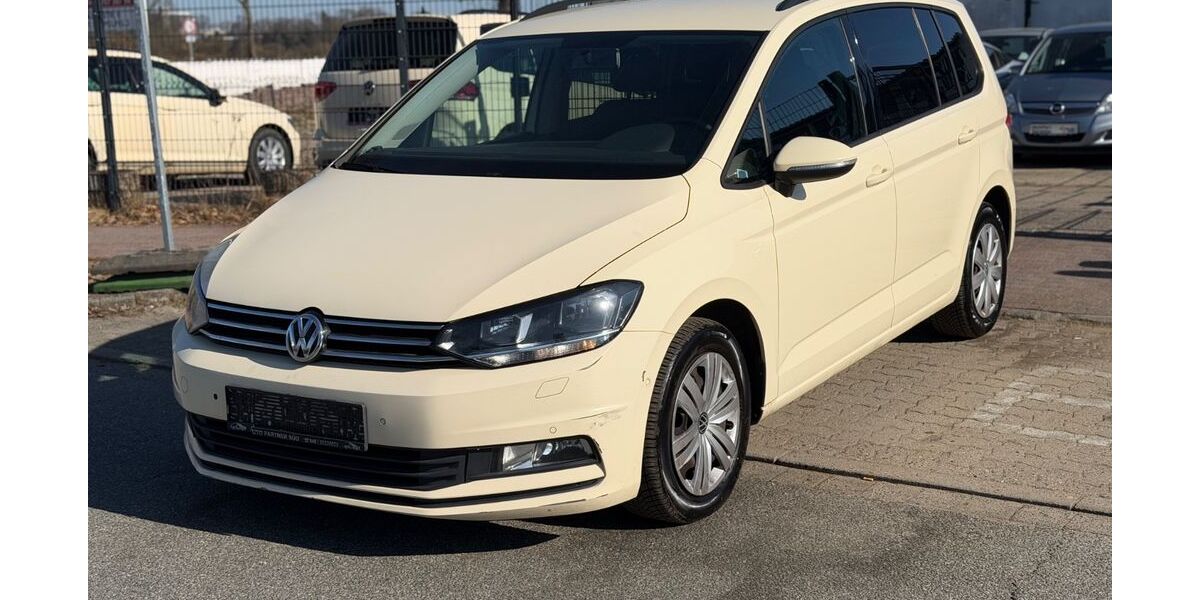 VW Touran 369.000 km 4.700 &euro; Stapelfeld bei Hamburg 22145