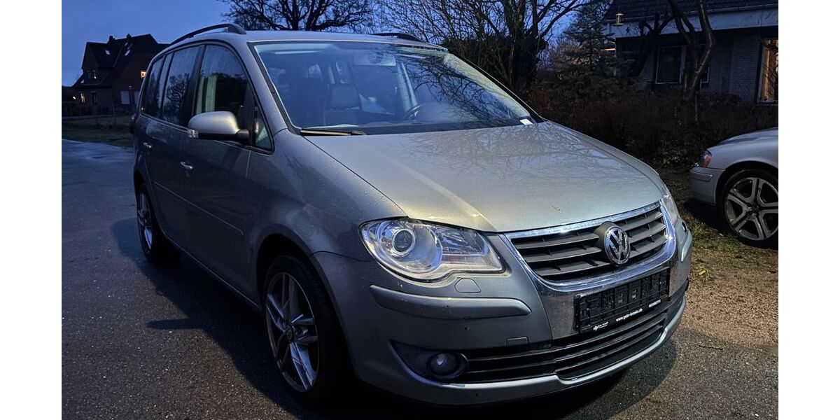 VW Touran 214.000 km 3.799 &euro; Pinneberg 25421