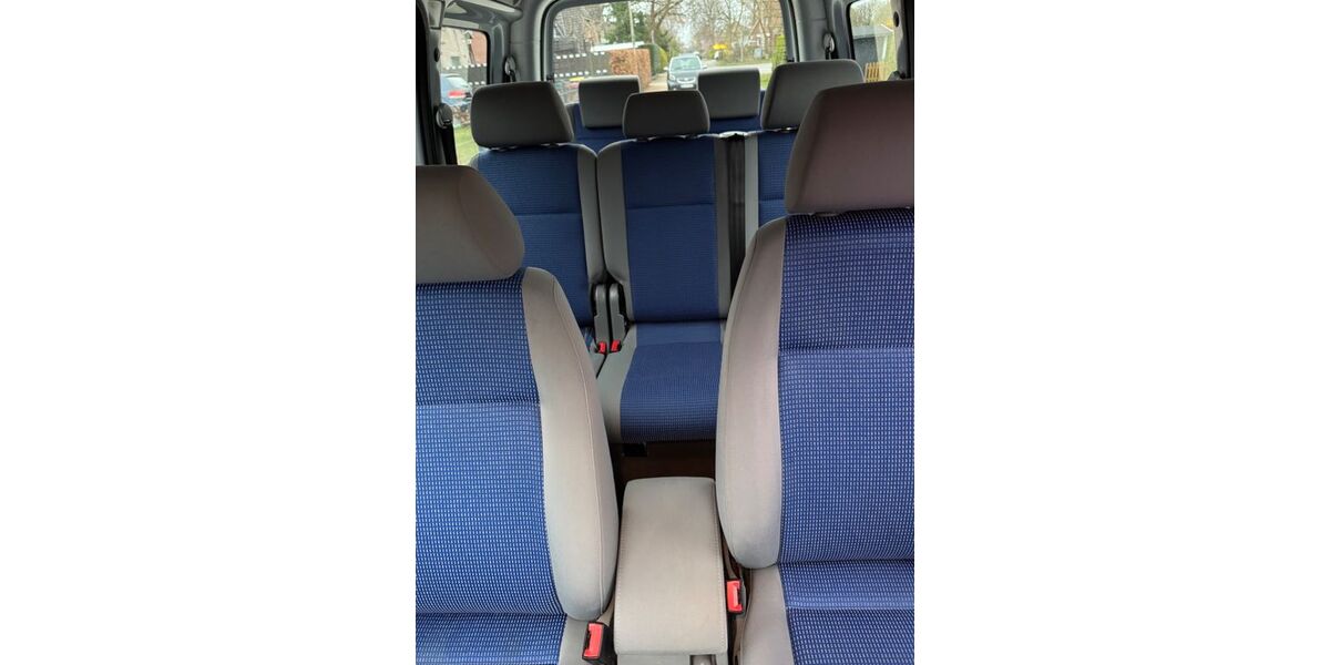 VW Caddy 115.224 km 4.990 &euro; Hamburg 22399