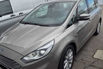 Ford S-Max 151.200 km 10.990 &euro; Rellingen 25462