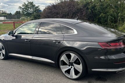 VW Arteon 80.000 km 26.300 € Hamburg 22117