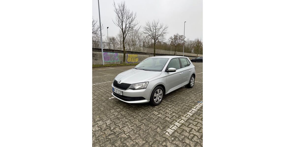 Skoda Fabia 134.592 km 5.500 &euro; Hamburg 22769