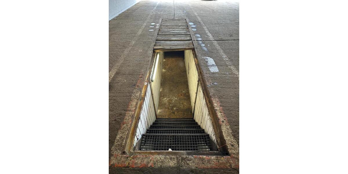 Halle Werkstatt mit großer Freifläche zu vermieten zimmer