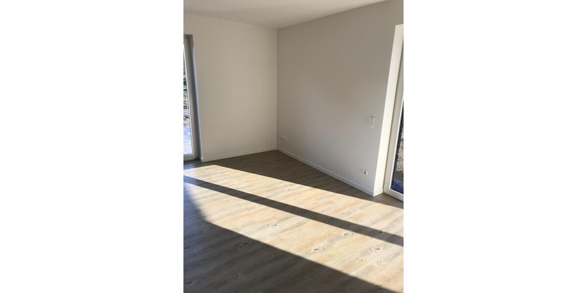 Doppelhaushälfte Uetersen - 4 Zimmer, 133 m&sup2;, 2.400&euro; | Angebot:26312323