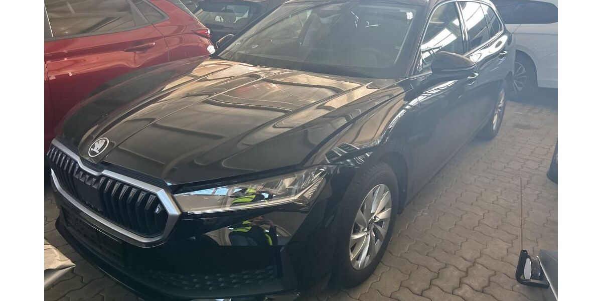 Skoda Superb 7.689 km 33.990 &euro; Ahrensburg 22926