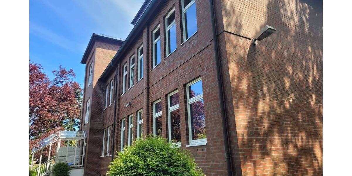 Gewerbeobjekt Hamburg Lokstedt - 1 Zimmer, 279 m&sup2;, 2.232&euro; | Angebot:25984498