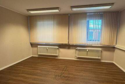 Gewerbeobjekt Barsbüttel - 3 Zimmer, 130 m&sup2;, 1.250&euro; | Angebot:26434408