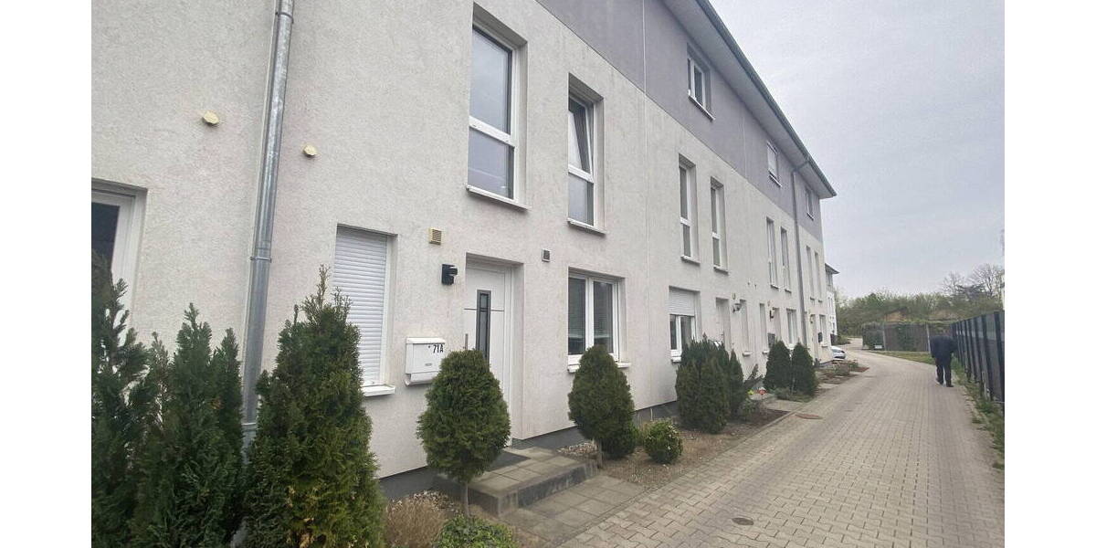 Reihenmittelhaus Quickborn - 4 Zimmer, 123 m&sup2;, 1.700&euro; | Angebot:26188528