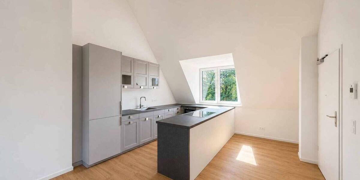 Etagenwohnung Hamburg Poppenbüttel - 2 Zimmer, 96 m&sup2;, 2.400&euro; | Angebot:26795926